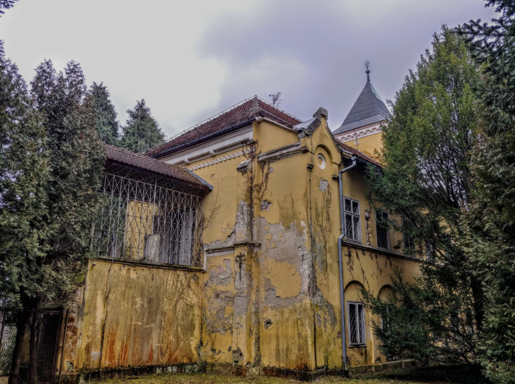 Bajnski Dvori Castle, Croatia